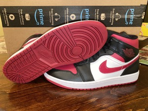 air jordan 1 mid vermelho