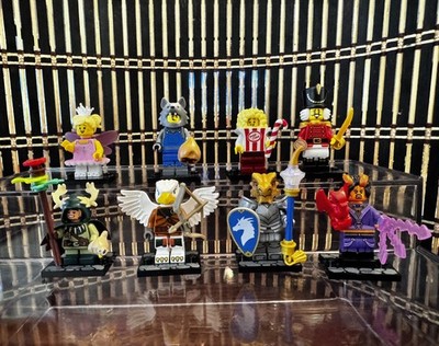 LEGO: Minifig Lot of 8, Dungeons & Dragons and Wolf Popcorn Fairy Nutcracker..