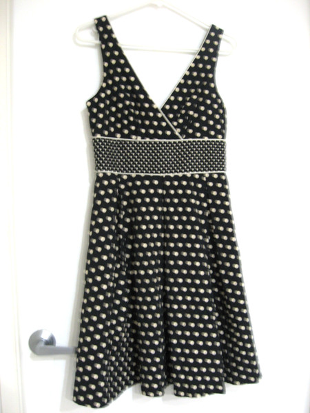 REVIEW SLEEVELESS BLACK POLKA DOT V-NECK DRESS WITH PLEATED SKIRT SIZE 8