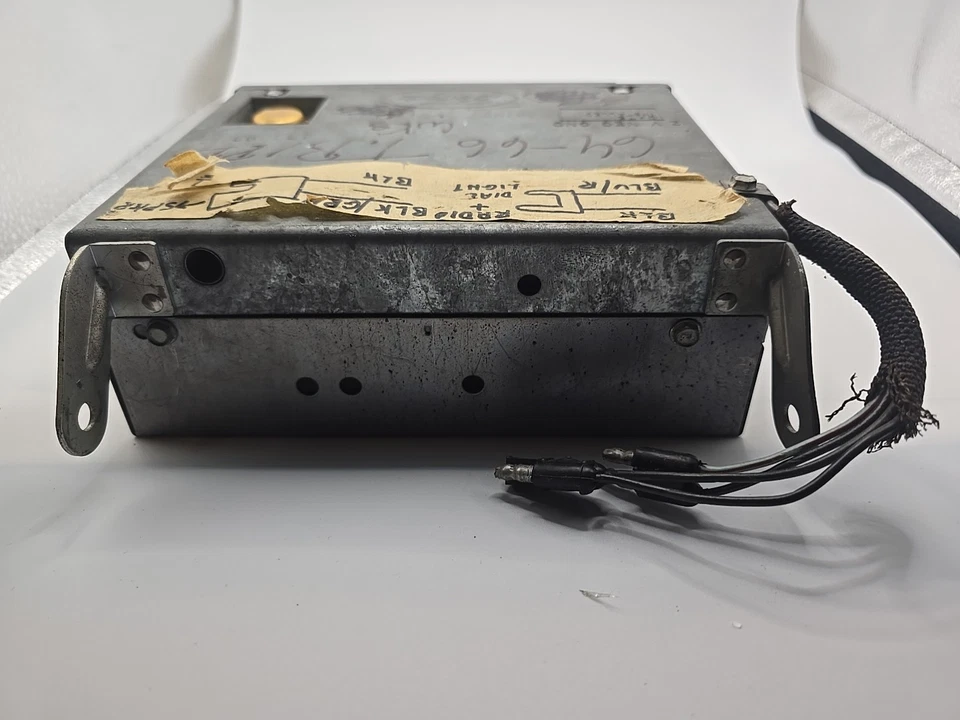 1964 1965 1966 Ford Thunderbird AM FM Radio Dash Push button - Image 3 of 3