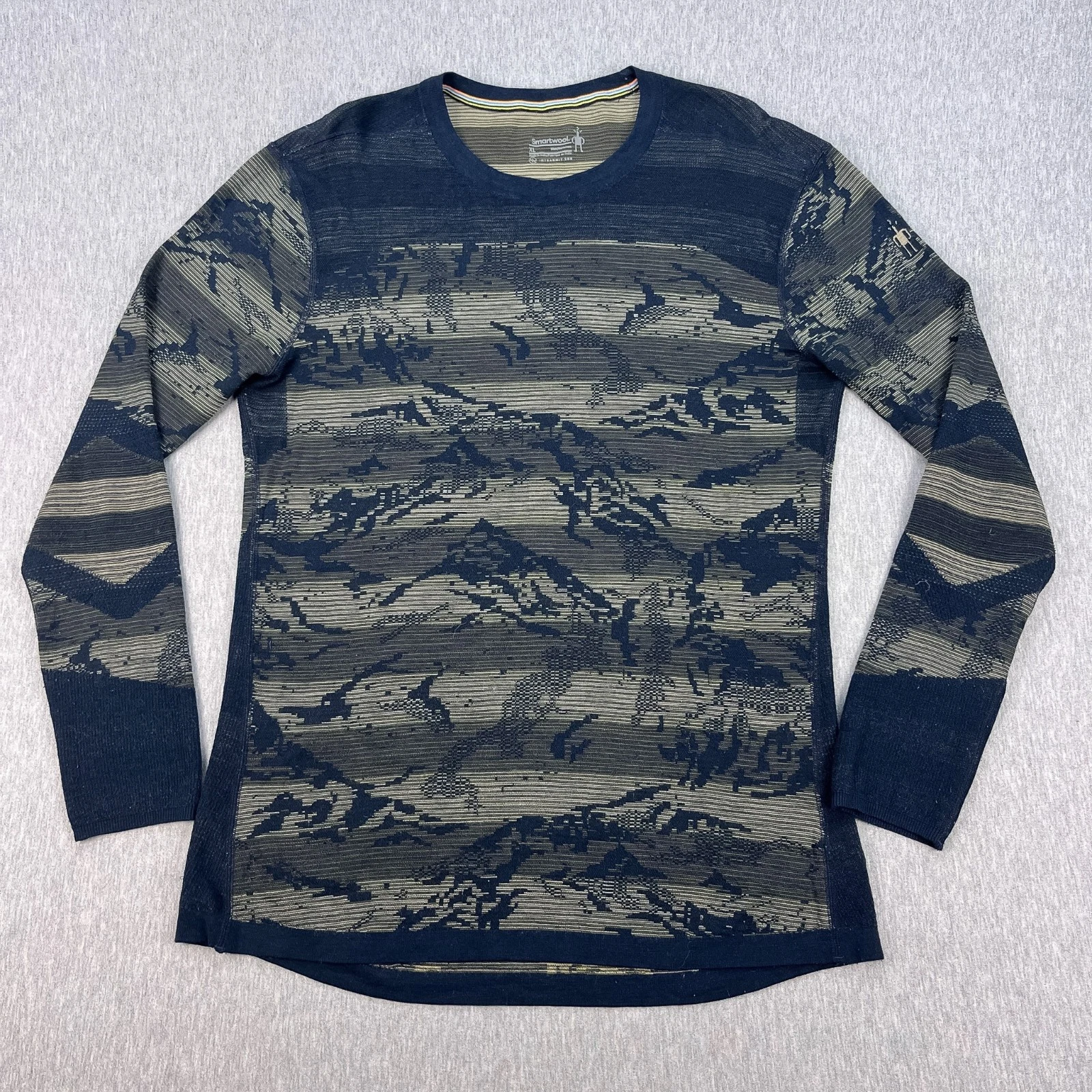 Smartwool Intraknit 200 Thermal Merino Base Layer Mens XL Striped Mountainscape
Opens in a new windo