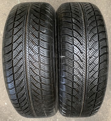 2 Winter Tyres Goodyear Ultra Grip Performance 2* M+S 205/60 R16 92H RA1341