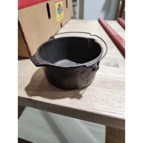 Griswold Deep Patty Bowl No 72 Cast Iron Pot Small Logo Erie PA USA Vintage