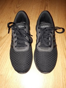 black trainers size 6 mens