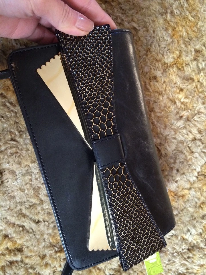 NUEVO Bolso Bandolera Gianni Bini Lucy Bow Negro $79 Foto 3 de 4