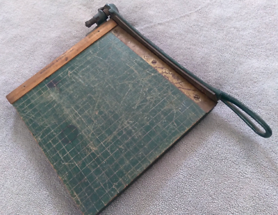 ANTIQUE MILTON BRADLEY Co. 10