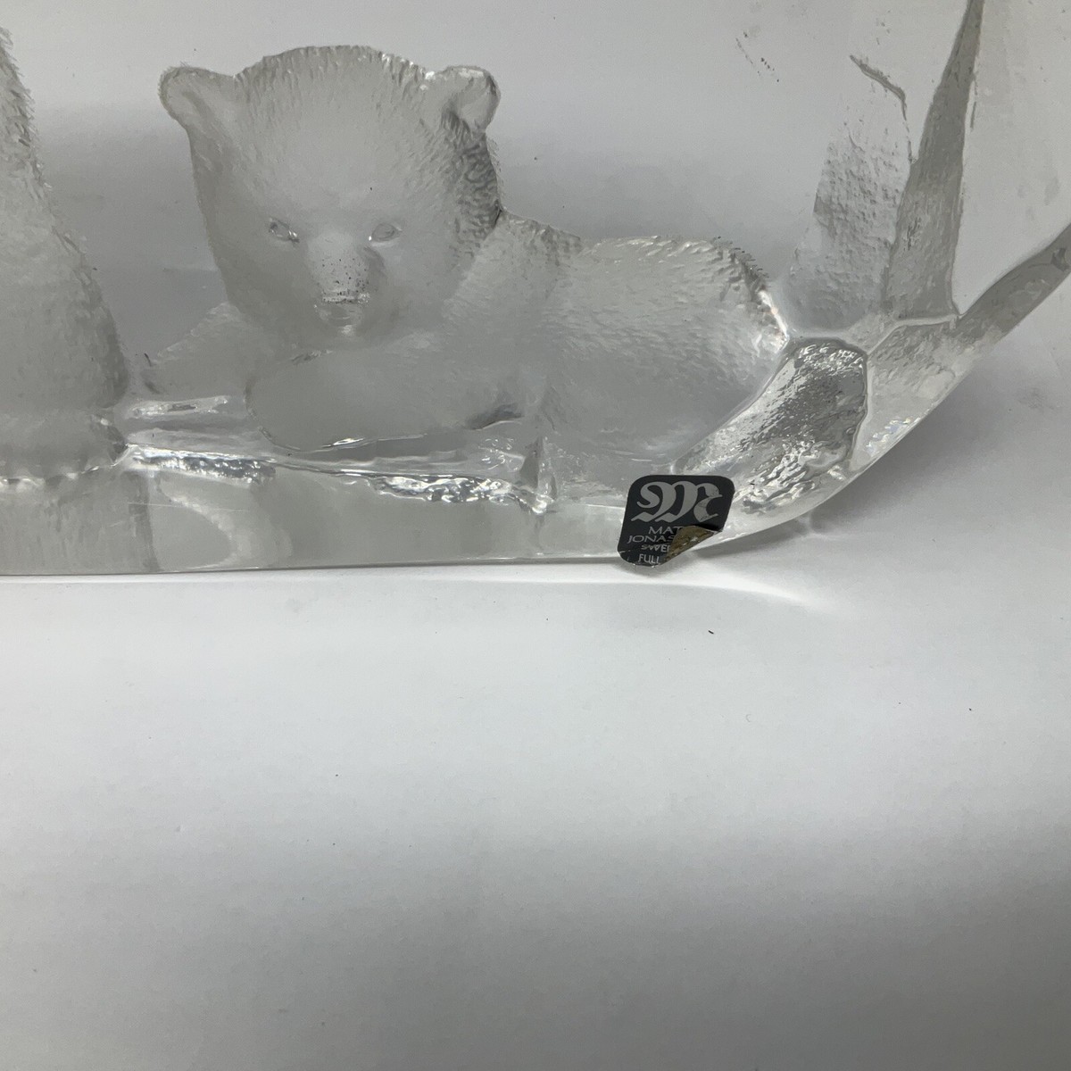 Mats Jonasson Sweden 3517 Polar Bear & Cub - Carved Glass Figurine