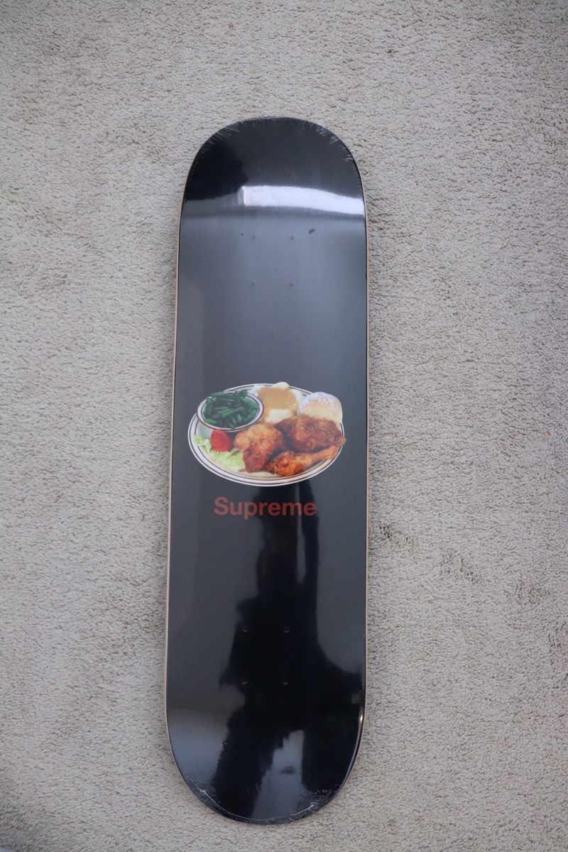 Supreme - 【新品】Supreme Chicken Dinner Skateboard Supreme Chicken Dinner Skateboard Deck Black/White SS18