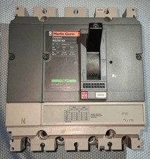MERLIN GERIN COMPACT NS250 NA