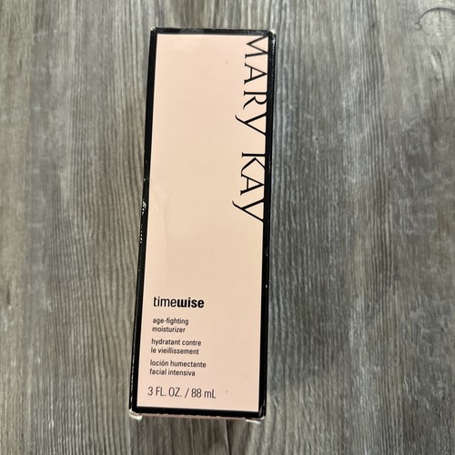 Mary Kay Timewise Age Fighting Moisturizer 3 fl oz ~ Combo / Oily 026926 NOS