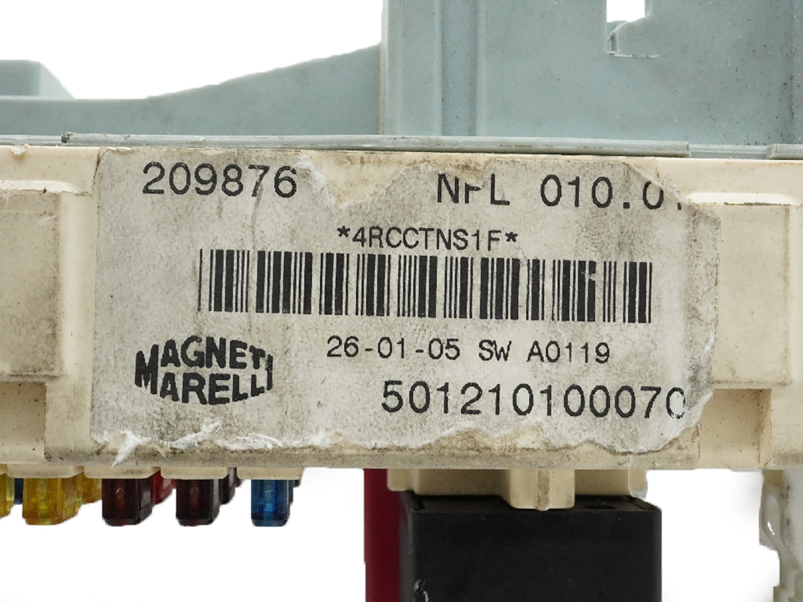 2003 - 2008 MASERATI QUATTROPORTE M139 FUSE BOX JUNCTION RELAY INTERIOR CABIN