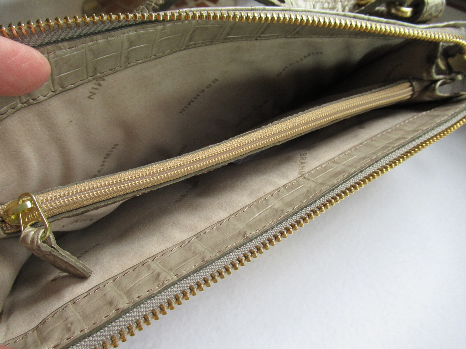 Brahmin Melbourne Taupe Croc Embossed Leather Wristle… Gem