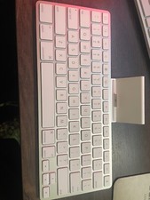 APPLE IPAD KEYBOARD DOCK A1359 MC533LL/A 1ST 2ND 3RD GEN IPADS 30 PIN DB-4