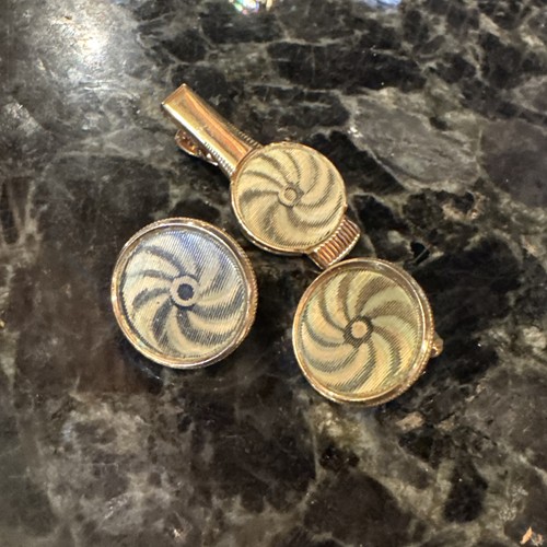 Vtg Anson Gold Tone MOVING HOLOGRAM SPIRAL SWIRL Cuff Links & Tie Bar Set UNIQUE - Picture 3 of 8