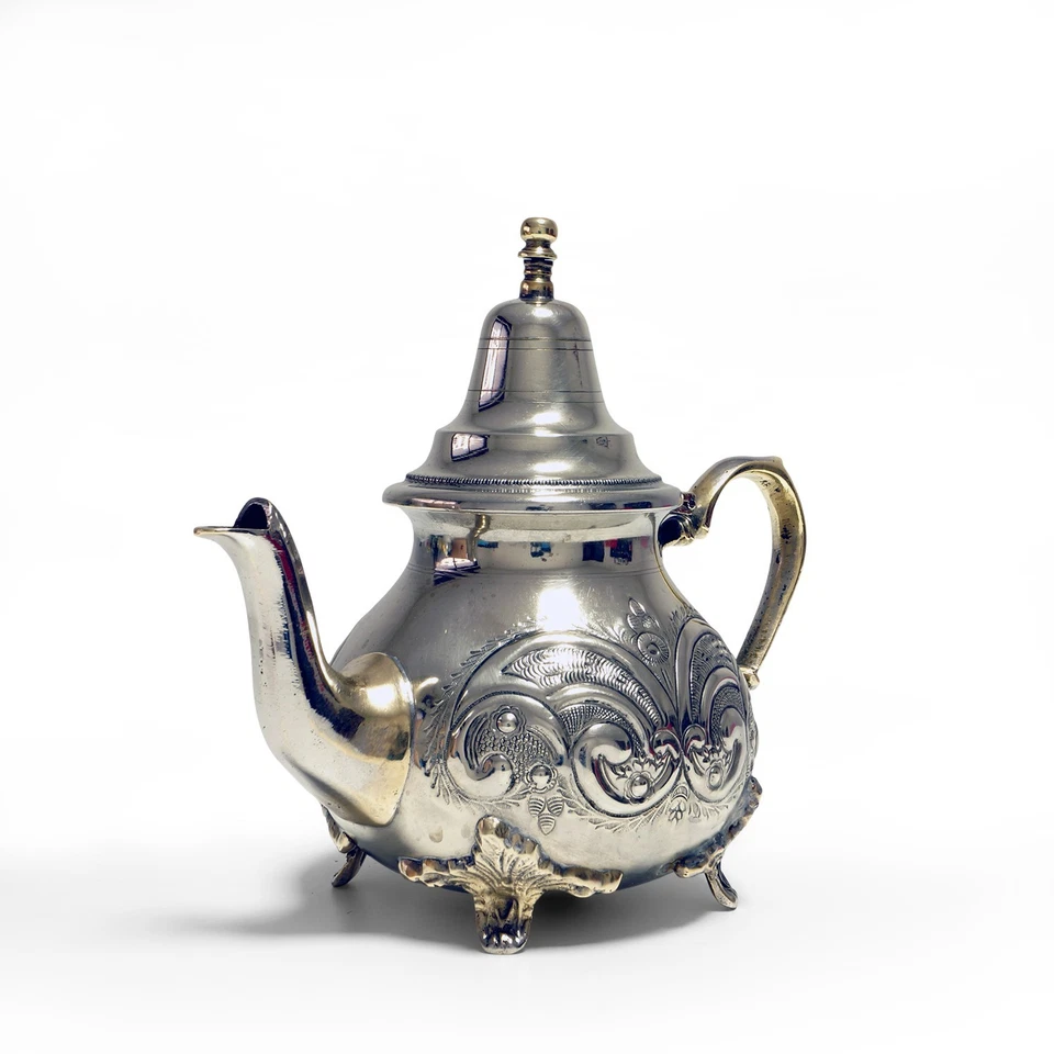Théière marocaine vintage en laiton gravé, fait main, état d’origine - Photo 2/4