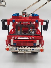 LEGO Technic 8289 Fire Truck &ndash; Appears Complete &ndash; No Box/Instructions &ndash; Clean