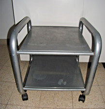 Meuble industriel, table,desserte vintage, en fer, à roulettes 40 X 40 H.44,5 cm