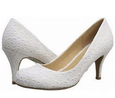 CL by Chinese Laundry Nanette Dress Pumps Women  s Size 9 White   New w/o Box Lid