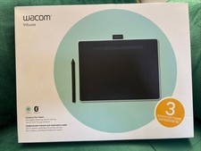 Wacom Intuos M Bluetooth Graphics Tablet - Pistachio (CTL-6100WLE-N)