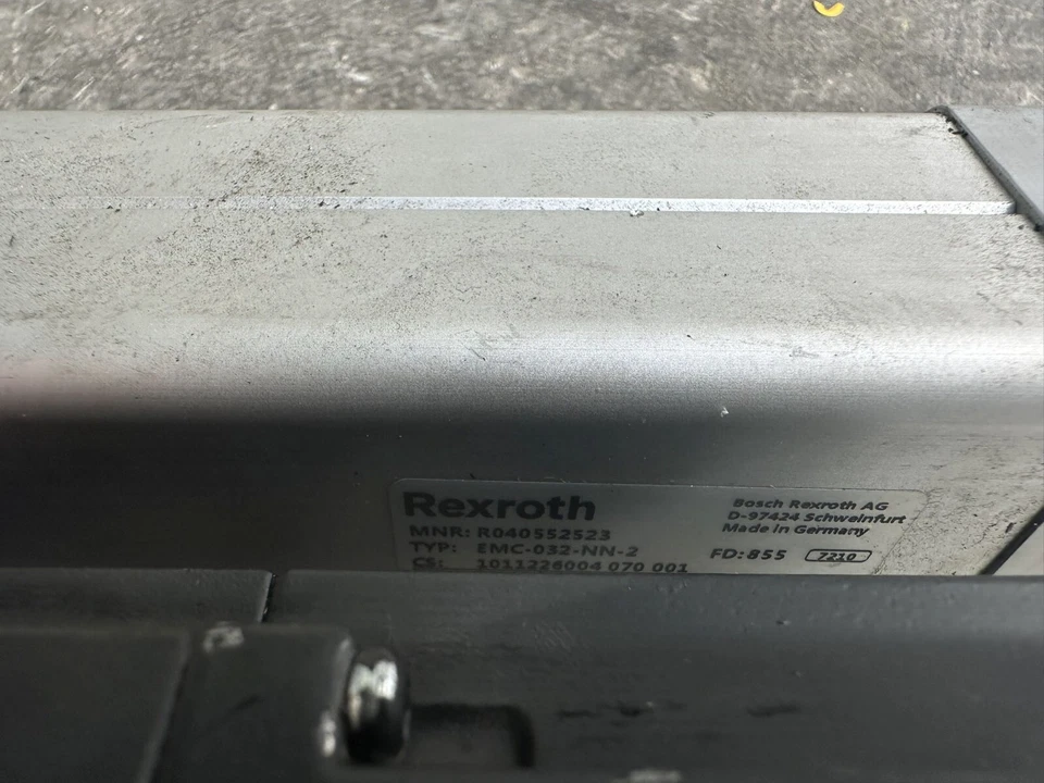 Rexroth EMC-032-NN-2 linear actuator + MSK030C-0900-NN-M1-UG1-NNNN servo motor - Image 4 of 4
