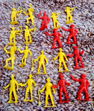 Vintage Cowboys  Indians Plastic Toy Figures Lot Of 19 2"