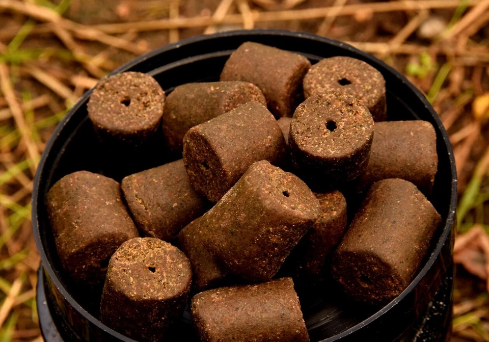 Halibut Pellets 1 kg 4- 20 mm Fischpellets Karpfen Pellet Forelle Lockfutter Aal - Bild 3 von 4