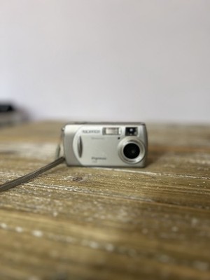 Samsung Digital Camera Digimax 301 3.2MP Silver Powers On