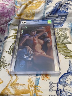 VAMPIRELLA #668 Nathan LORENZANA Foil Limit 50 CGC 9.6