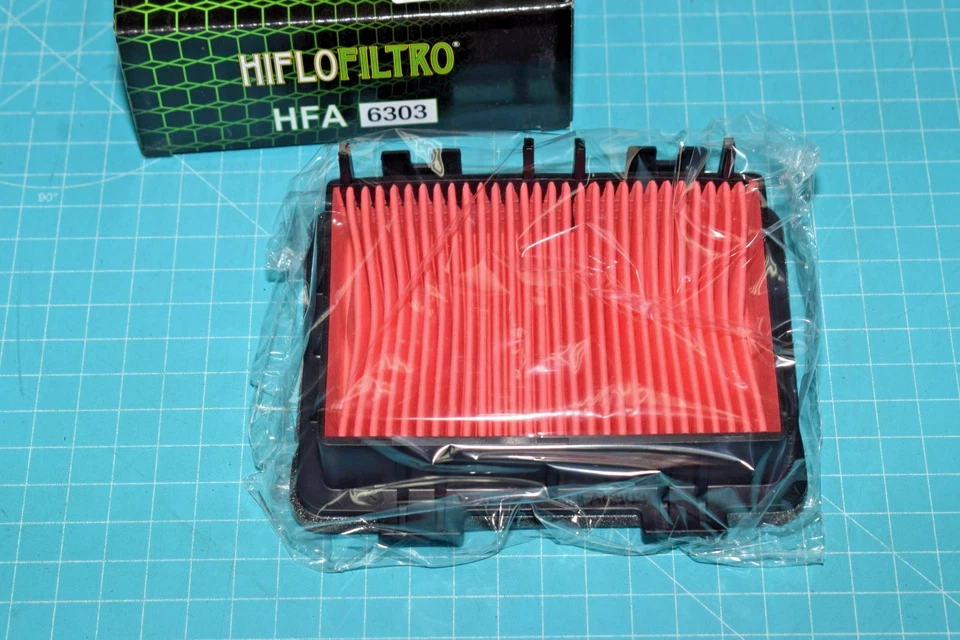 filtre à air HIFLOFILTRO HFA6303 pour KTM DUKE 125 250 de 2017/2023 neuf - Photo 1/1