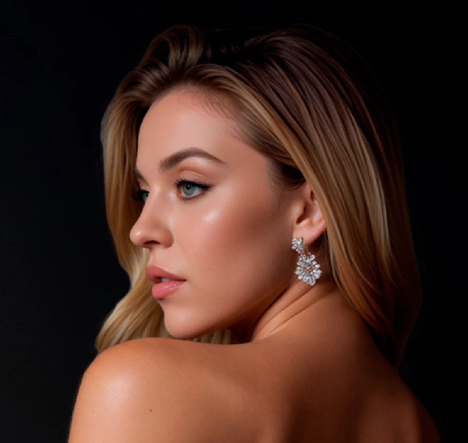 Sydney Sweeney Designer Holiday Adult Cup Mug Tumbler 20oz Limited 10 - Image 4 of 4