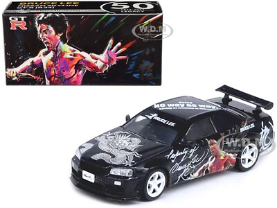 BRUCE LEE ミニカー 1:32 スケール 99 NISSAN SKYLINE GT-R R34 RHD BLACK BRUCE LEE 1/64 INNO MODELS