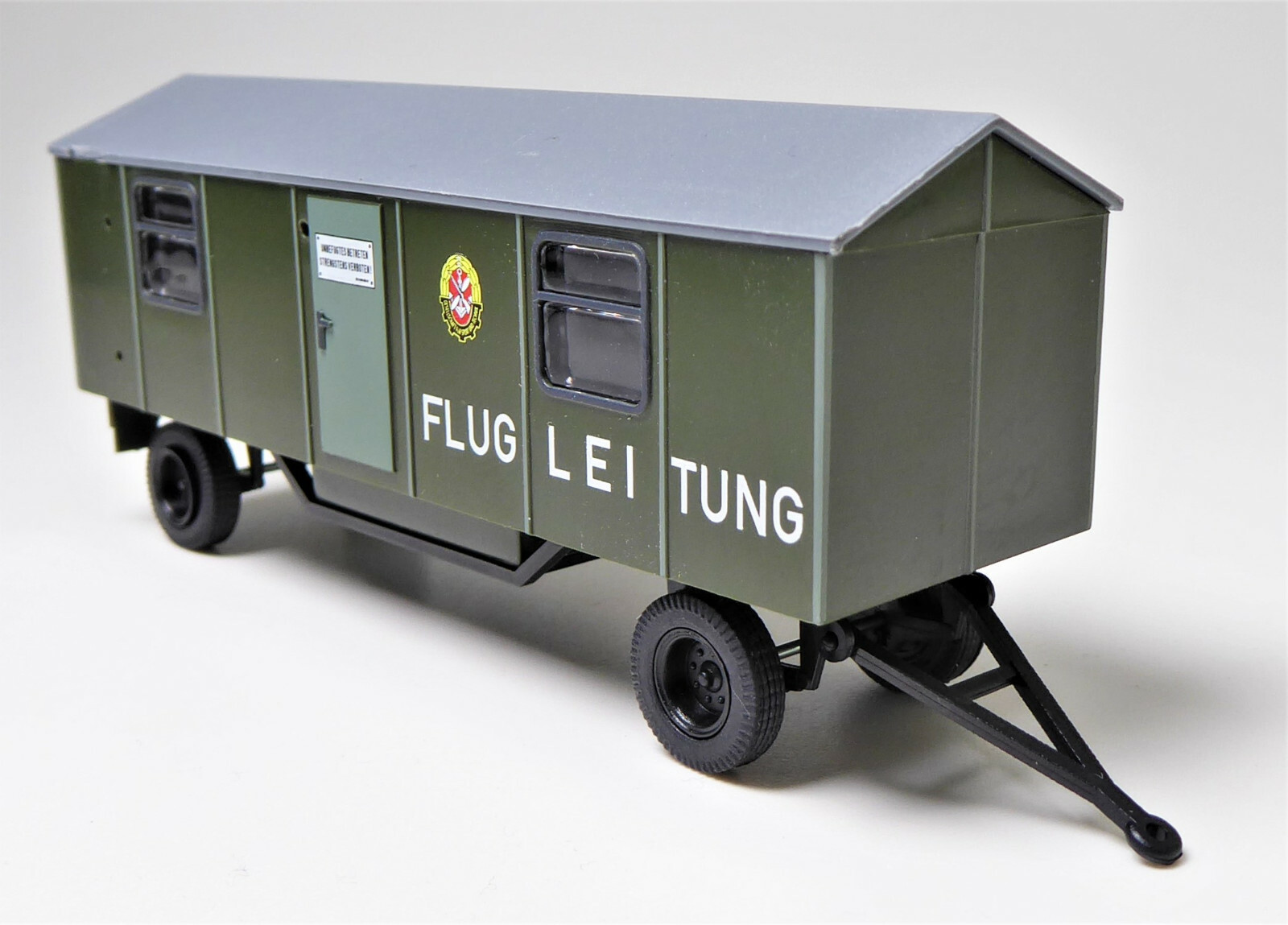 H0 Bauwagen Baustellenanhänger A 8 Flugleitung Gesellschaft Sport Technik GST