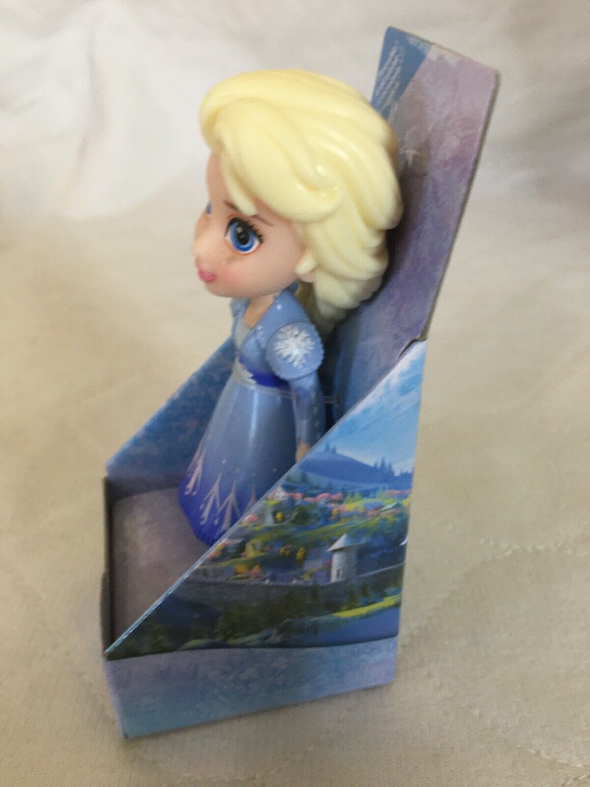  Disney Princess Poseable Elsa Movie Dress Mini Toddler Glitter  Frozen Doll 3 : Toys & Games