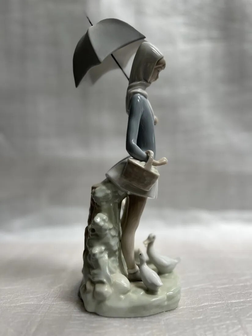 Lladro Figurine 
