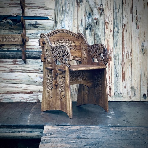 Viking-Inspired Wooden Chair with Raven Design – Unique Oak or Beech Craftsmansh - Picture 17 of 21