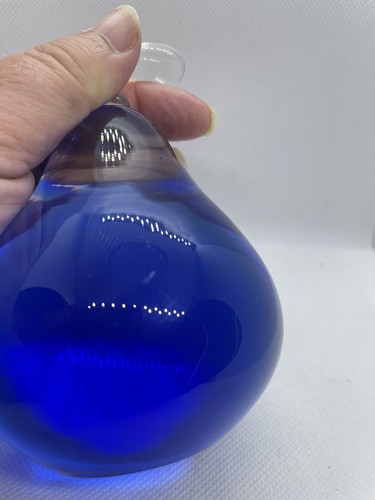 Ornamento fermacarte in vetro artistico pera blu con gambo trasparente - Foto 9 di 11