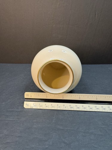 Lenox Holiday Vase 5.75” Tall Holly & Berry Vintage Christmas Porcelain - Picture 4 of 7