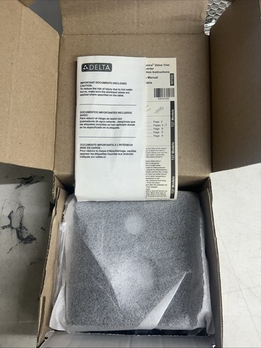 Delta T27999 Pivotal 17 Series Pressure Balanced Valve Trim - Black - Picture 2 of 3