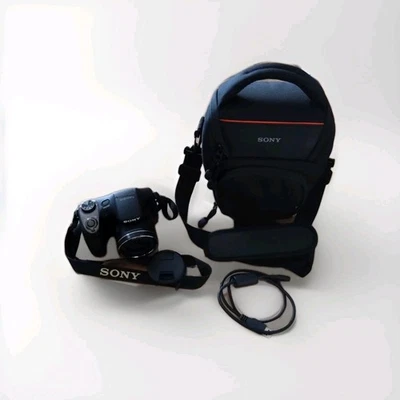 Sony Cyber-shot DSC-H300 20.1 MP Digitalkamera, Schwarz  + Zubehörpaket
