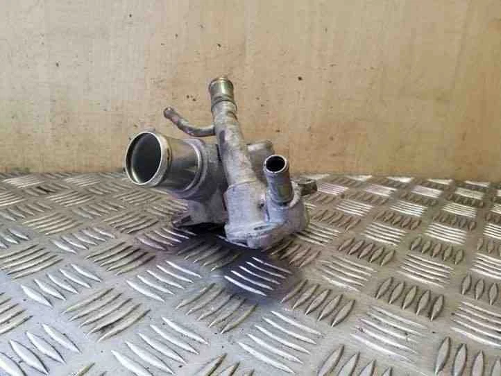 NISSAN JUKE F15 Thermostatgehäuse 1.6 Benzin 140kw 2012 26177096 - Imagem 2 de 4