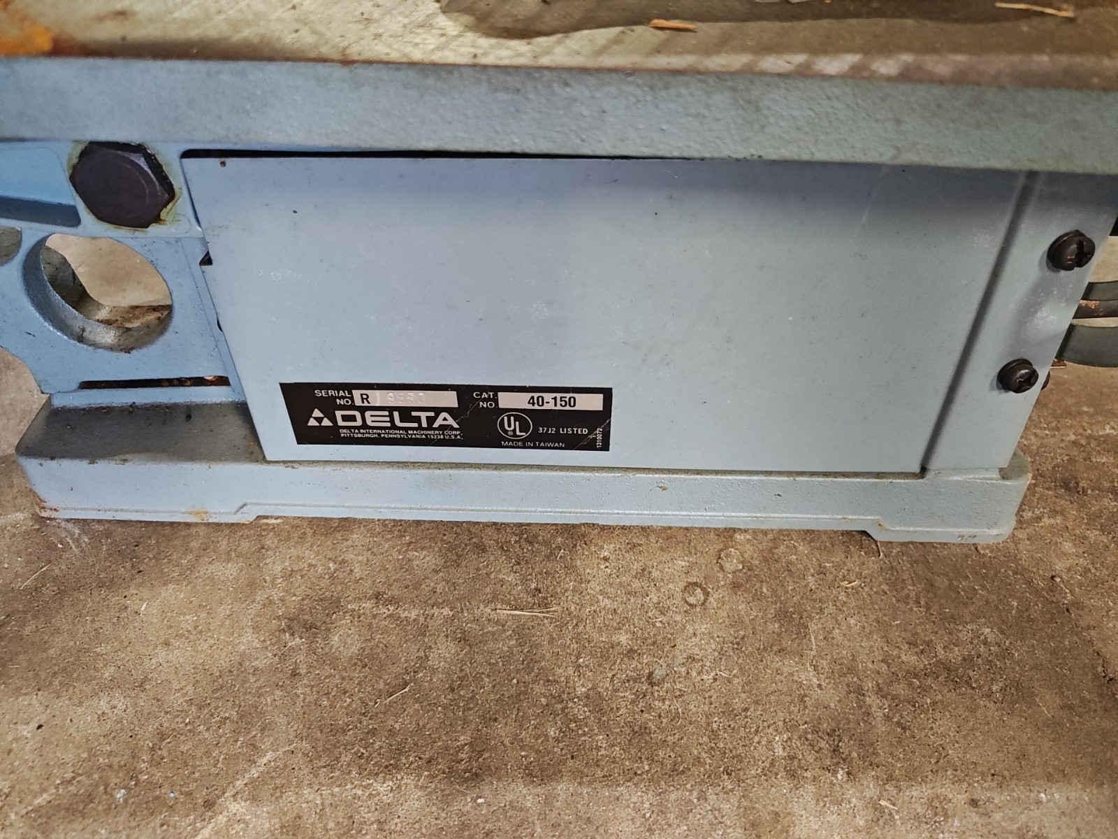 Delta 15" Scroll Saw Heavy Duty Cast Iron Tabletop Scroll Saw - Model 40-150