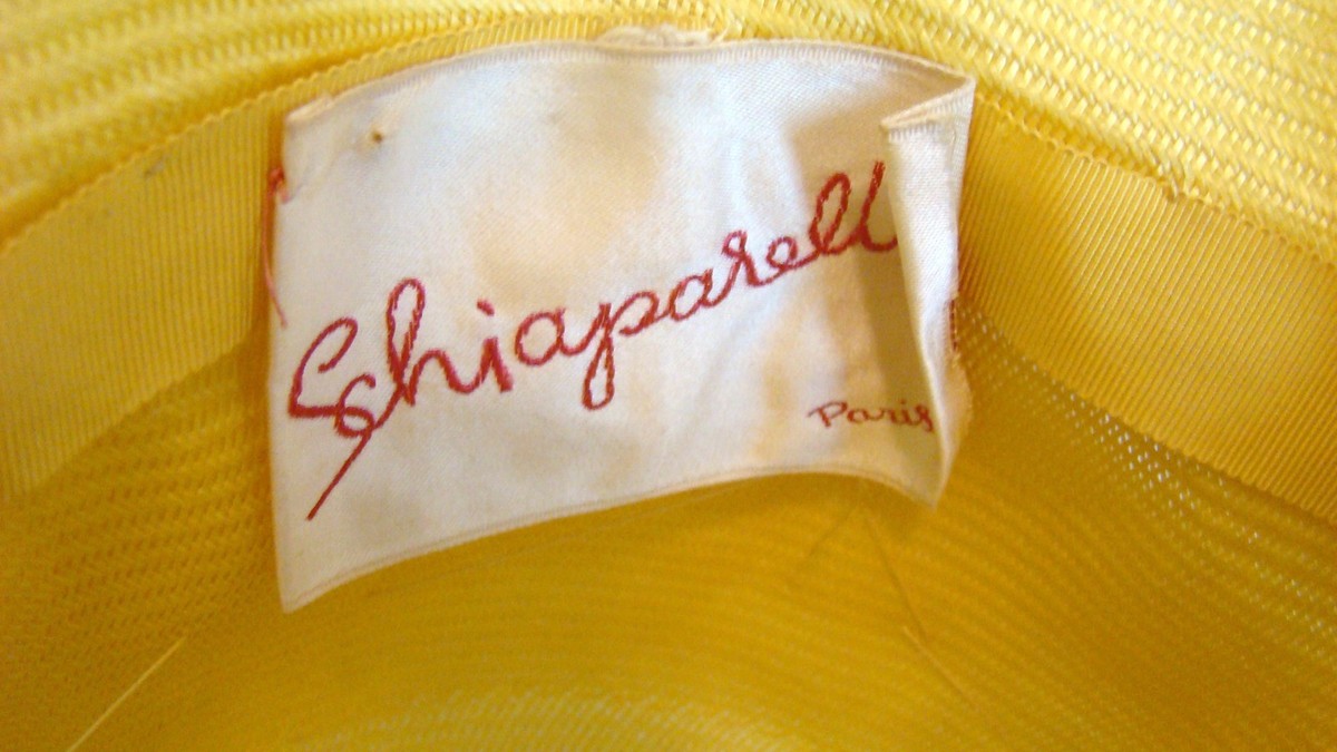 Chapeau De Paille Jaune Pâle Vintage Schiaparelli Paris 1950 - Superposition Organza Soie - État Exceptionnel