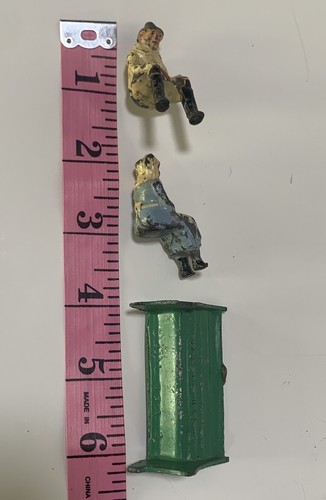 Vintage 1930's Cast Lead Man & Woman on Bench - Picture 4 of 4