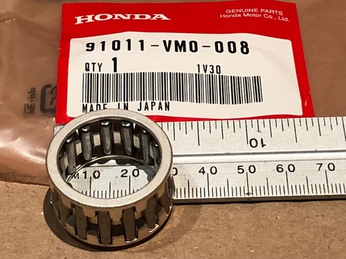 ATC250R FL250 CR250R TLM220 Honda New Con Rod Big End Bearing RED 91011-VM0-008 - Picture 2 of 4
