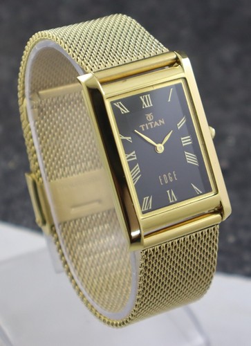 Beautiful Titan Edge Quartz Men Black Dial Wristwatch Gold Stainless Steel Band - Picture 6 of 8