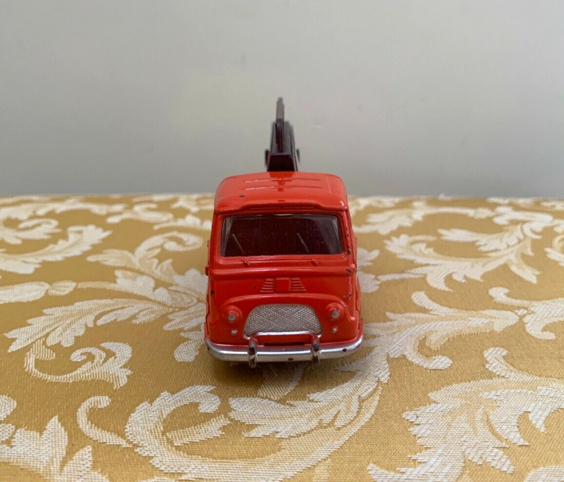 Dinky Toys 564 Renault Estafette miroitier - Collection