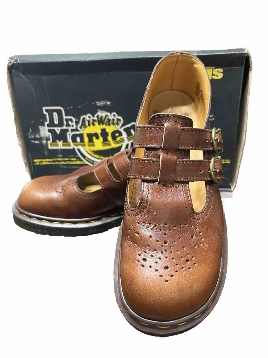 Vintage Dr Martens 8065 AW 004 Mary Janes. Made In England Vintage Dr Martens 8065 AW 004 Mary Janes. Made In England