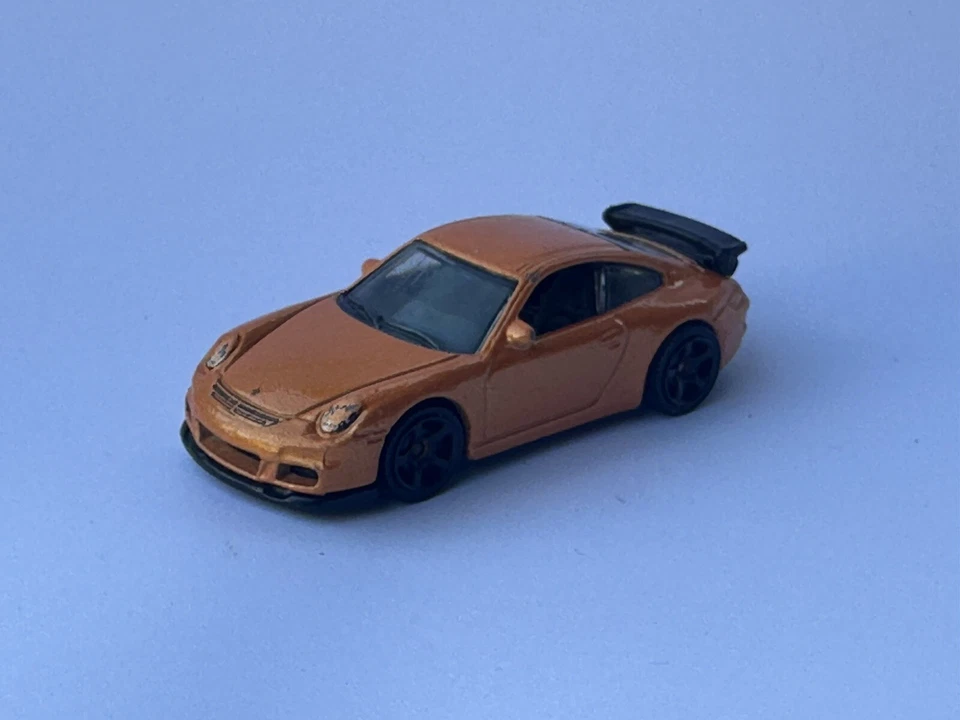 2014 Matchbox Adventure City Porsche 911 GT3 - 2007 Orange 1:60 MB729 Sports Car - Image 2 of 4