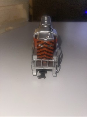 HO Scale Western Pacific GP38-2 Diesel Locomotive   Orange/Silver Tiger Stripe