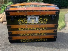Antique Victorian Dome Top Steamer Trunk w Tray & Upper Compartment